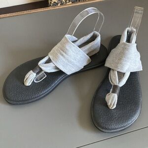 Sanuk Women's Size 9 Yoga Sling 2 Grey Stretch Knit Flip Flop Slippers Beach